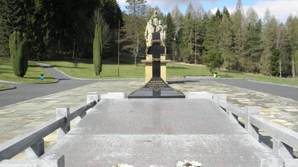 Javoříčko - Památník obětem Javoříčské tragédie