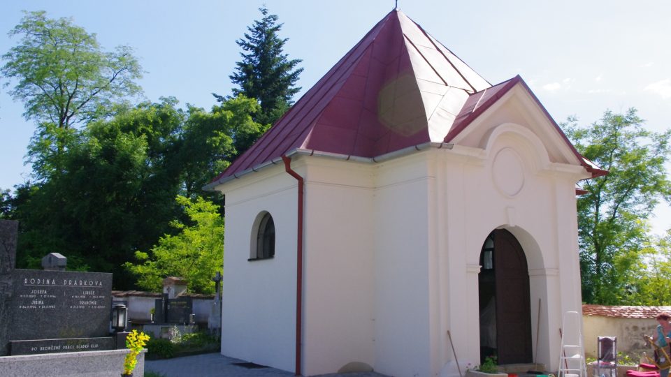 Kaple sv. Kříže na hřbitově