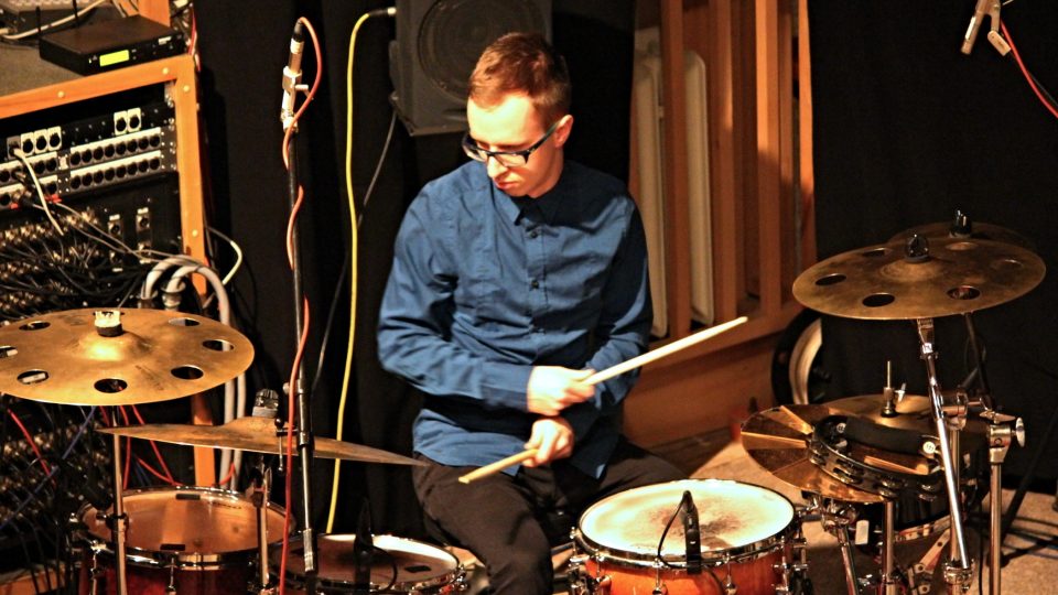 Michal Fedor válel na bicí