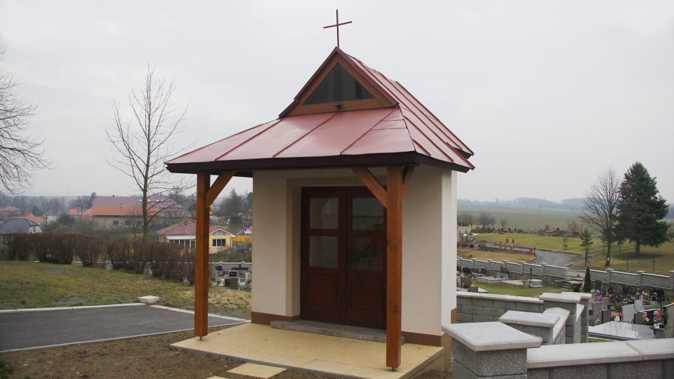 Kaplička za kostelem