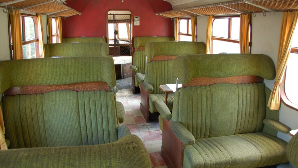 Oddíl pro cestující se sedadly
