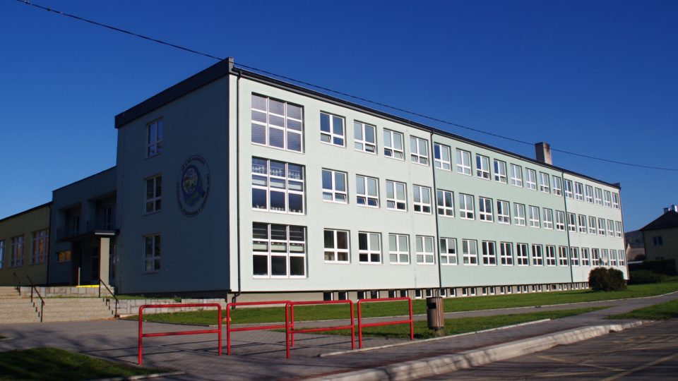 Škola v Hrabišíně