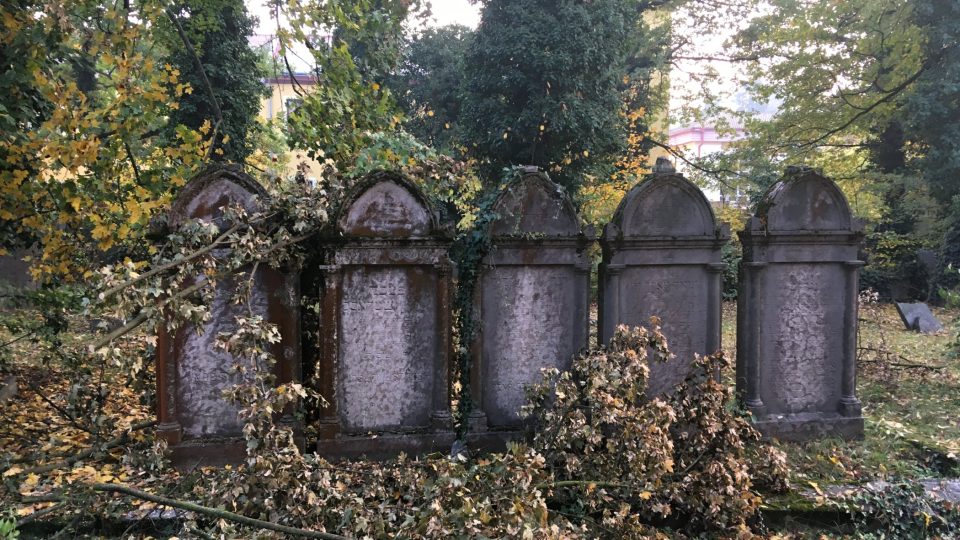 Hranické hřbitovy