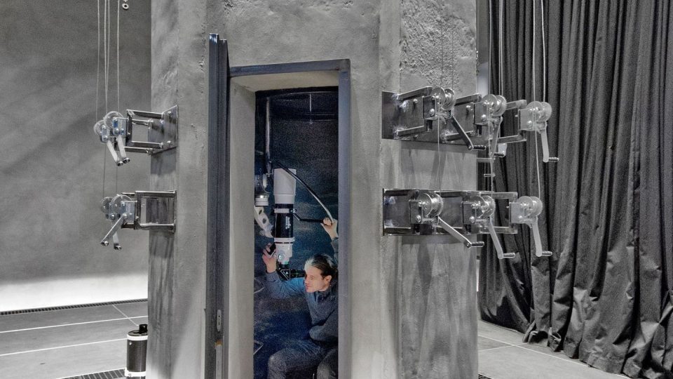 Periskop v bývalém komíně věže