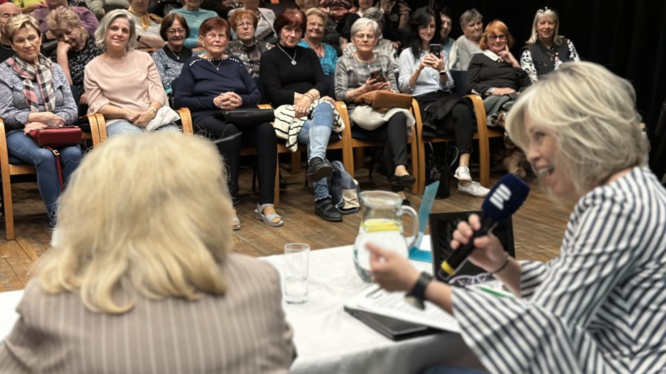 Zálety Aleny Zárybnické s malířkou Ivou Hüttnerovou