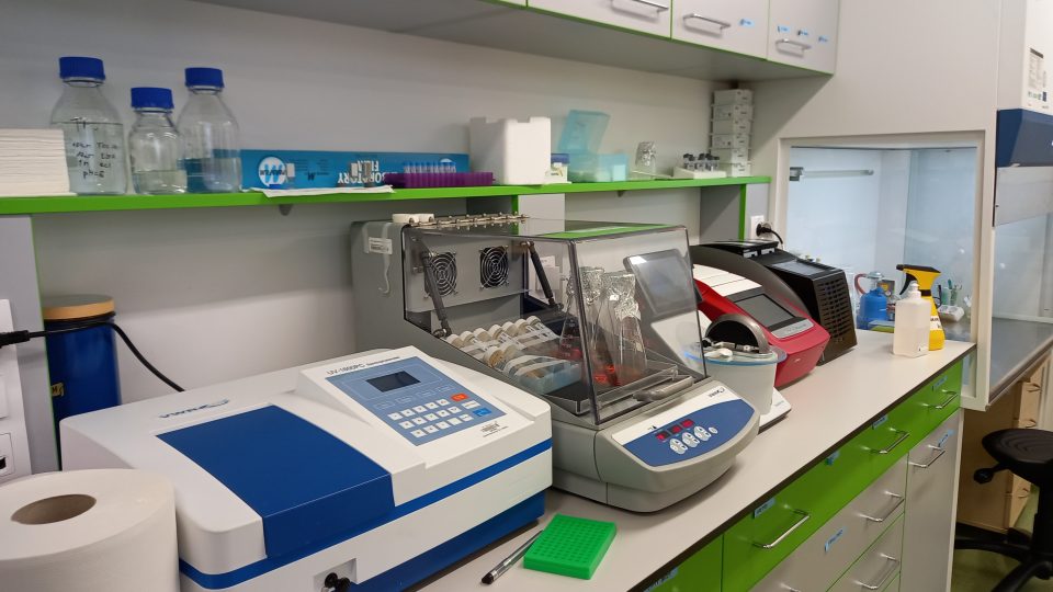 Laboratoř, kde se pracuje s geny rostlin