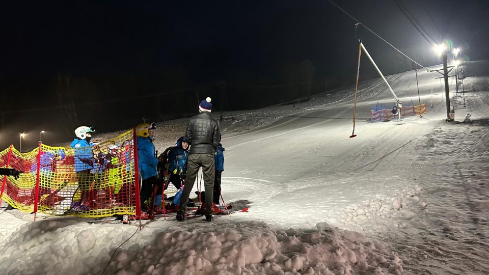 Sjezdovka v Potštátě na Přerovsku zahájila provoz večerním lyžováním