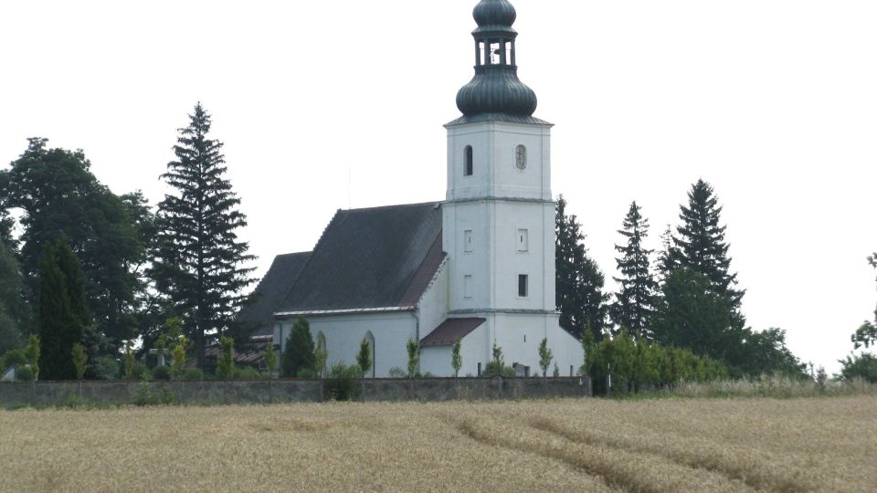 Kostel v Bernarticích