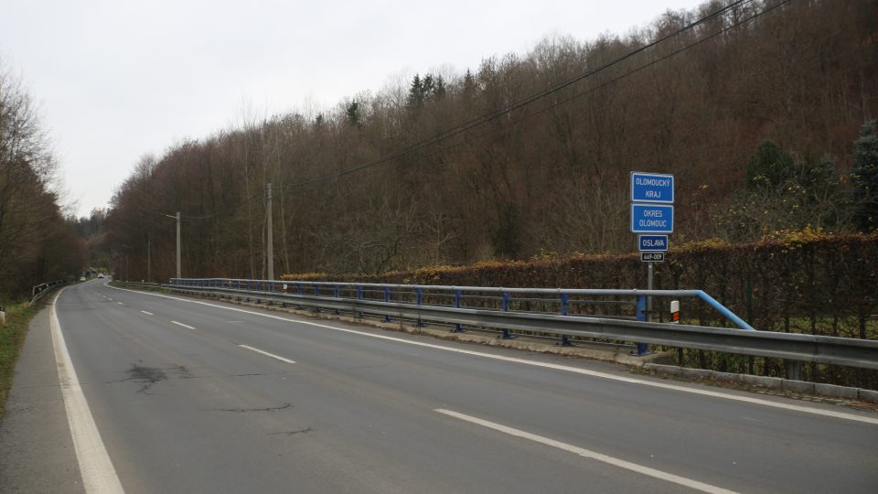 Silnice ve Valšově Dole