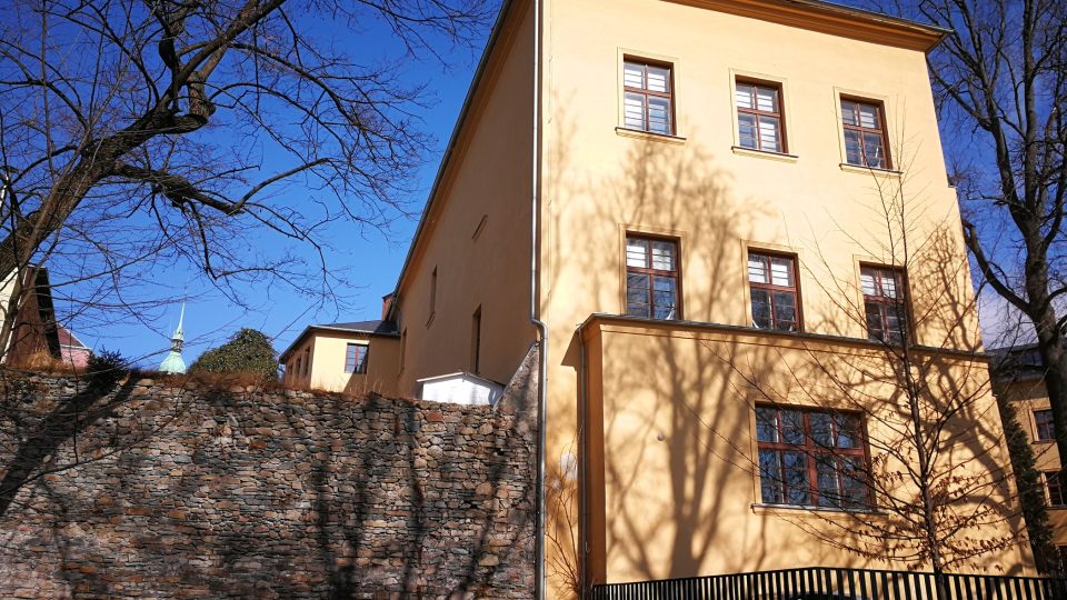 Západní křídlo zámku postavili údajně Tunklové ze Zábřeha a Brníčka