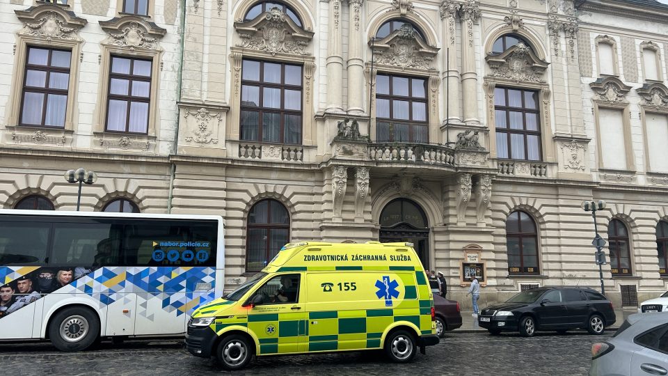 Cvičení zásahu proti fiktivnímu útoku na náměstí T. G. M. v Přerově