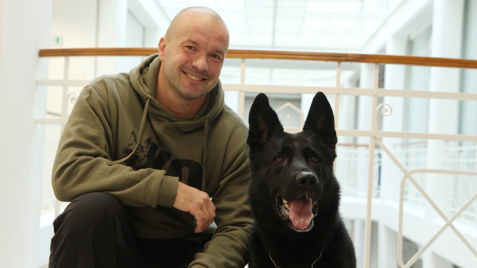 Policejní psovod Tomáš Ministr a jeho pes Umpalumpa