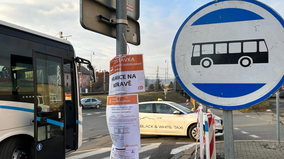 Z Hranic do Lipníka nyní převáží cestující autobusy