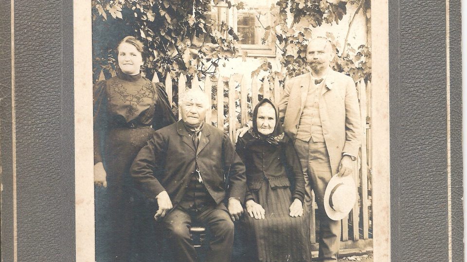 Rodina Kašparova - Anna Záhorová *27. 6. 1874 +3. 10. 1950, Josef Kašpar *6. 2. 1829 +27. 10. 