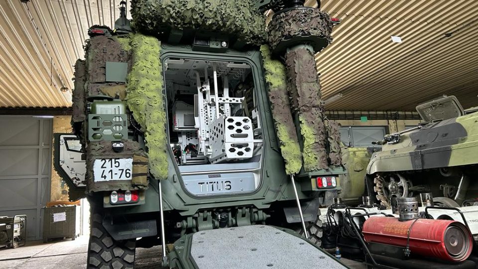 Nové obrněné vozidlo TITUS pro českou armádu. Už ho mají k dispozici v Hranicích