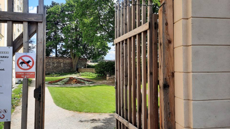Vchod do zámeckého parku | foto: Iva Havlíčková, Český rozhlas Vchod do zámeckého parku