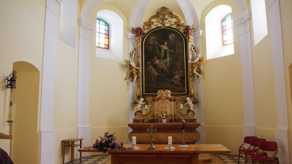 Původně gotický presbytář s oltářem sv. Barbory