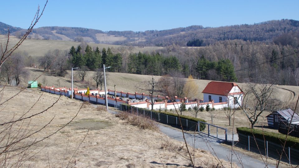 Druhý z jakubovických hřbitovů