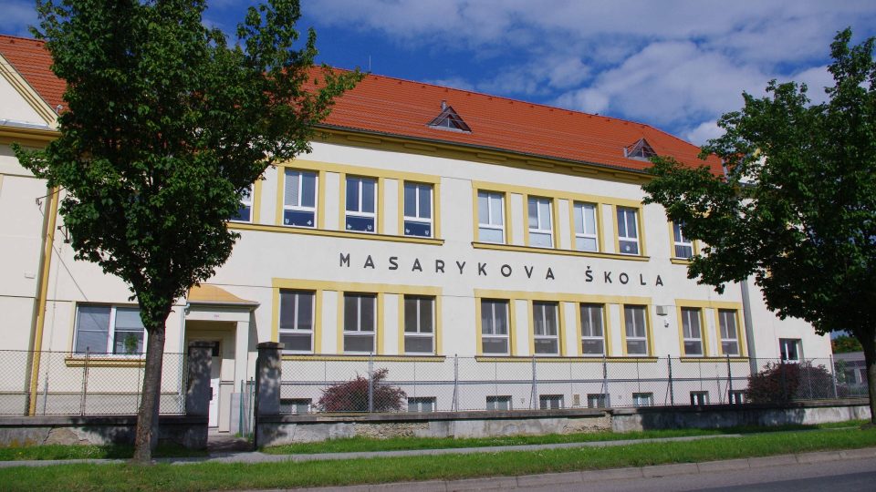 Masarykova škola v obci