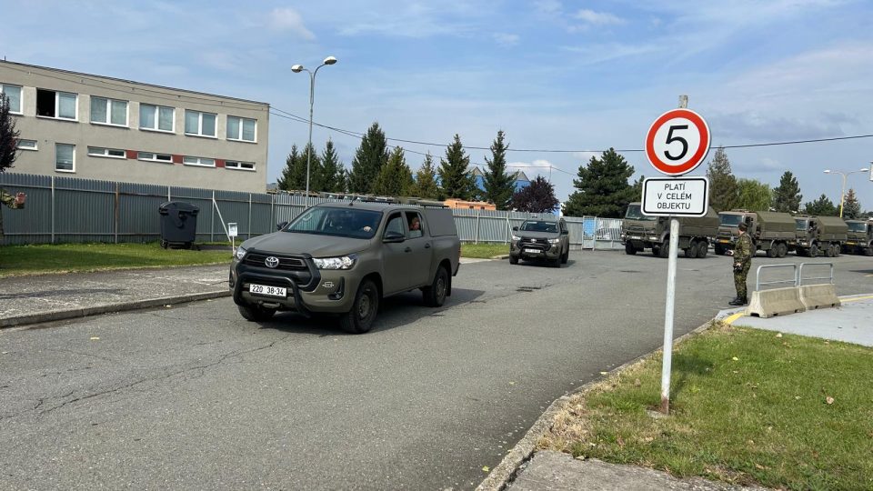 Vojáci z Olomouce vyjeli na pomoc do povodněmi zpustošené oblasti na Jesenicku