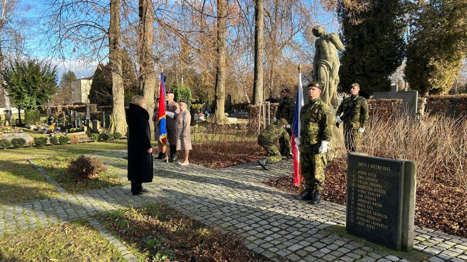 V Troubkách na Přerovsku si připomínají padlé americké letce z roku 1944