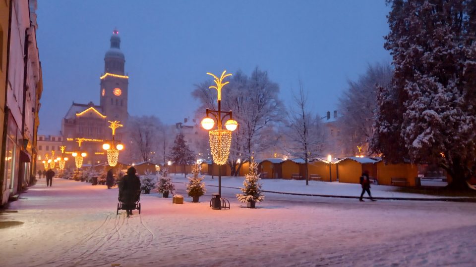 Vánočně vyzdobené náměstí T. G. M. v Prostějově