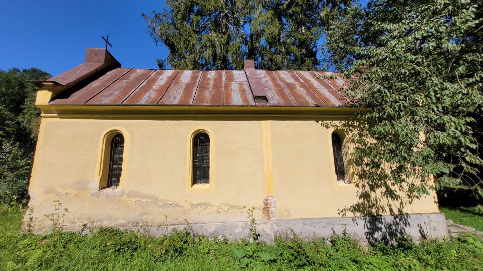 Latzelova kaple slouží jako hrobka i klasická poutní kaplička