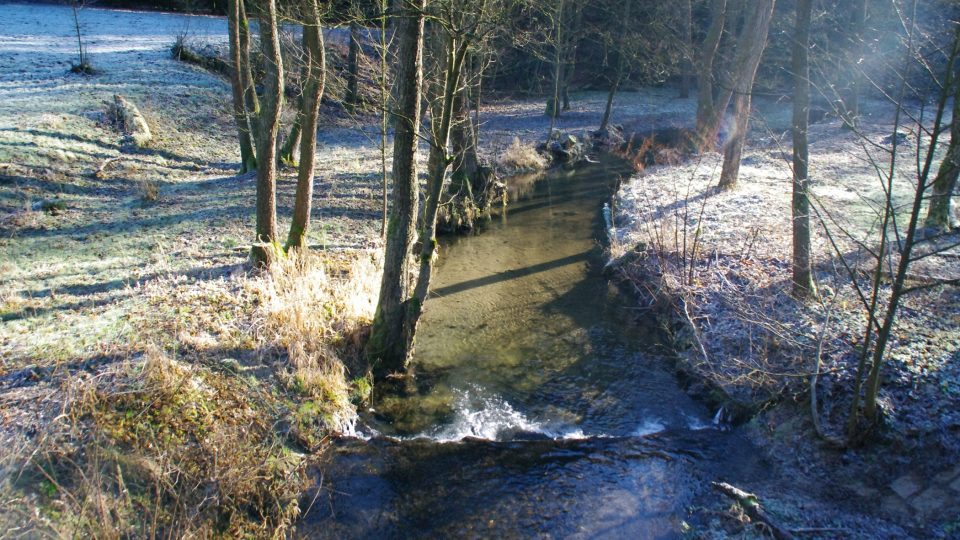 Nemilka je drobná říčka, která však při povodních umí být i nebezpečná
