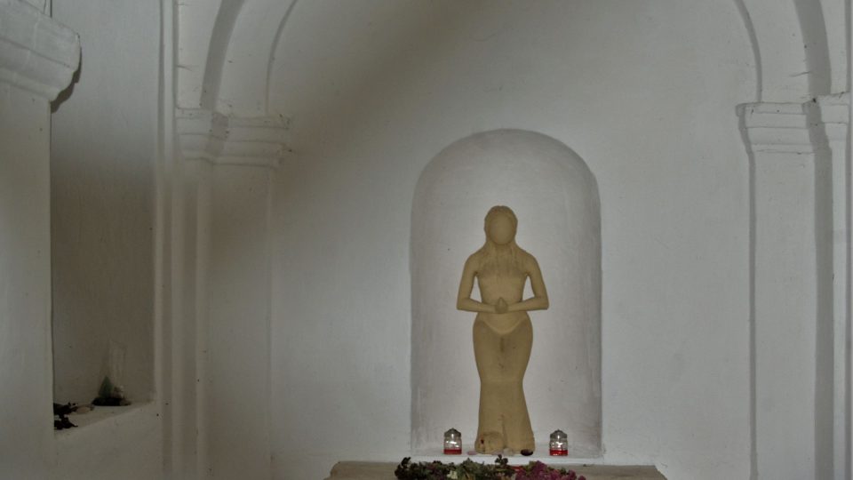 Interiér kapličky sv. Maří Magdaleny na vrchu Veliš