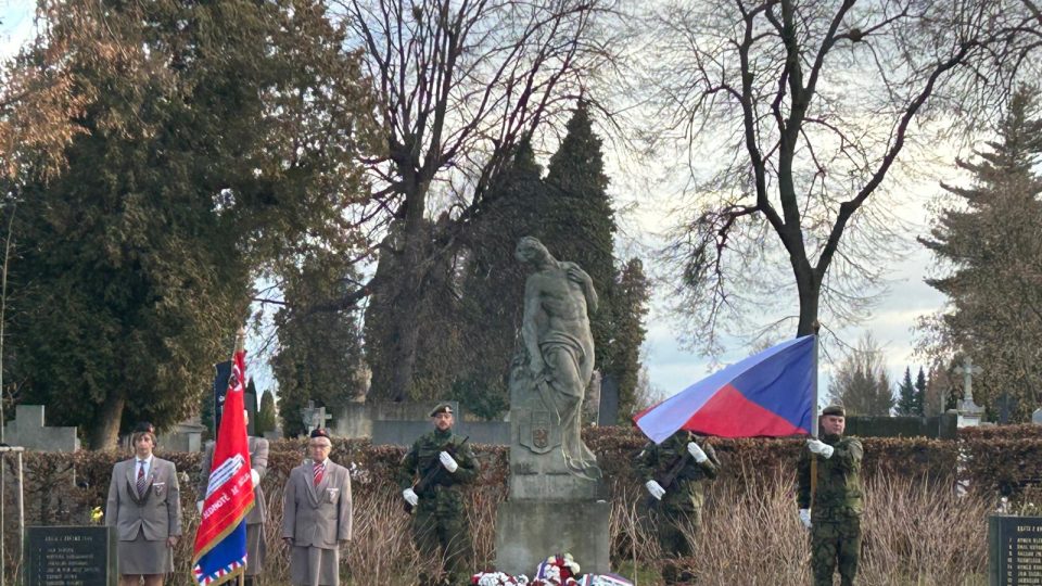 V Troubkách na Přerovsku si připomínají padlé americké letce z roku 1944