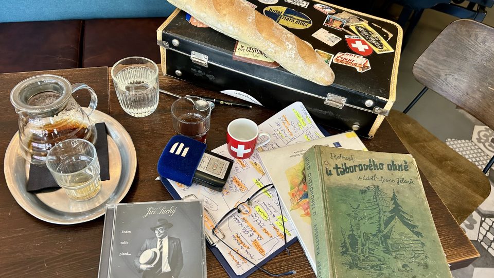 Kufřík pro natáčení s Jitkou Štěrbákovou | foto: Petr Voldán, Český rozhlas Kufřík pro natáčení s Jitkou Štěrbákovou