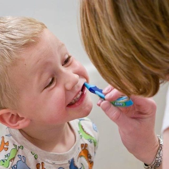 Správné čištění zubů by si měly děti osvojit co nejdříve | foto:  makelessnoise,   licence CC BY-SA 2.0