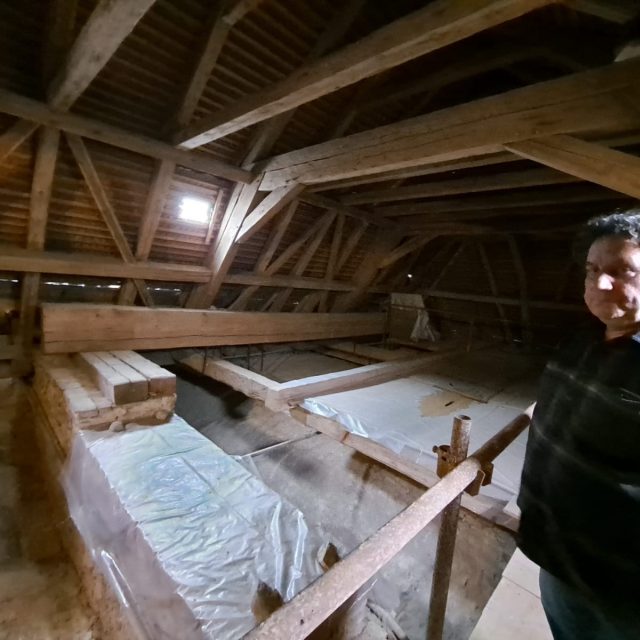 Půda zámku Kratochvíle na Prachaticku,  kterou si oblíbili netopýři | foto: Kristýna Barchini,  Český rozhlas,  Český rozhlas