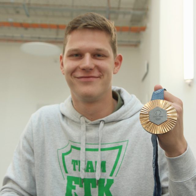 Jakub Jurka se svou bronzovou olympijskou medailí | foto: David Jahoda,  Český rozhlas