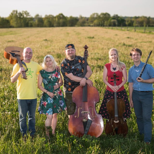 Folková kapela Kapela Bonsai č.3 | foto: Petr Skřivánek,  Bonsai č.3