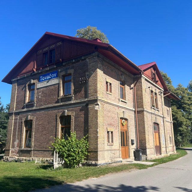 Historická budova vlakové nádraží v Tovačově | foto: Lenka Kratochvílová,  Český rozhlas