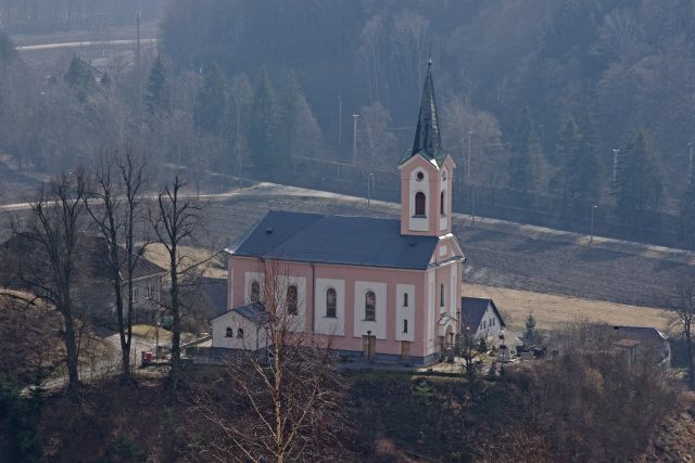 Kostel sv. Anny v Hoštejně | foto: Miroslav Kobza,  Český rozhlas