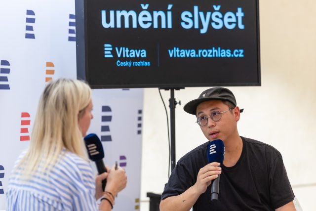 Hostem Vizitky na Letní filmové škole byl režisér Dužan Duong. Moderuje Karolína Koubová | foto: Jiří Šeda