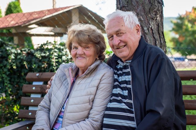  Sblížili se na kolotoči. Hlava se jim láskou točí už 60 let