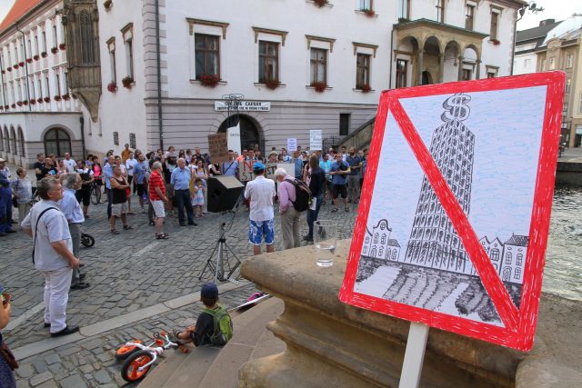 Protest proti stavbě Šantovka Tower | foto: Libor Teichmann,  ČTK