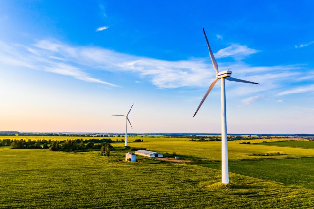 Větrná elektrárna  (ilustrační) | foto: Shutterstock