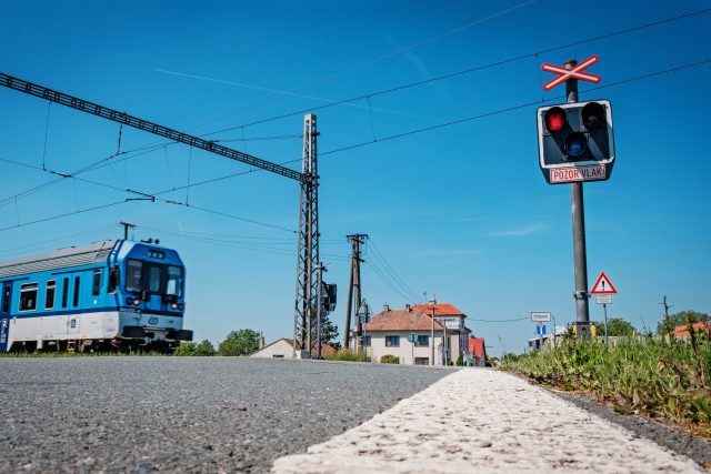 Železniční přejezd  (ilustrační foto) | foto: Michal Klíma,  MAFRA / Profimedia