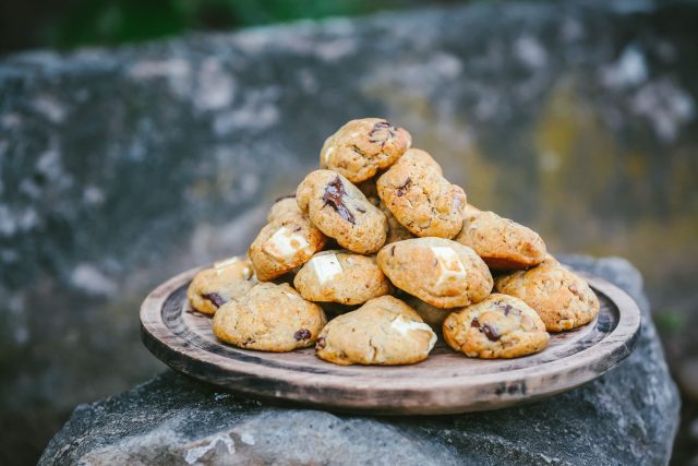 Horácovy sušenky od Vladimíra Horáka chutnají jako cukroví. Jsou plné čokolády a oříšků
