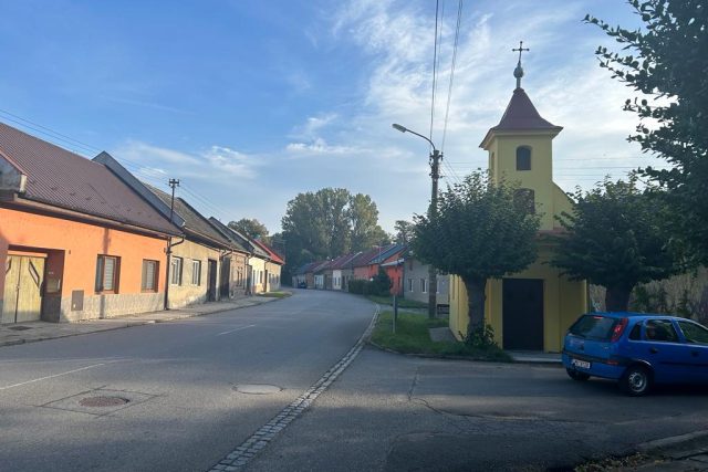 Problémový pozemek je u kapličky | foto: Lenka Kratochvílová,  Český rozhlas