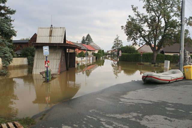 Ulice Čapky Drahlovského v Olomouci Chomoutově v úterý po ránu | foto: Aleš Spurný,  Český rozhlas